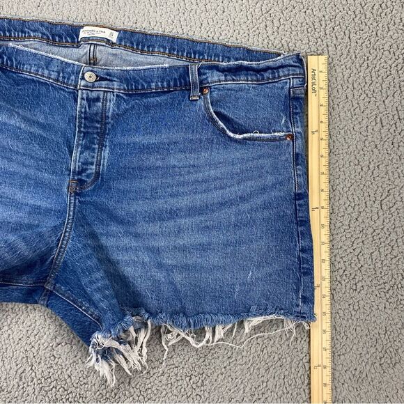 Abercrombie & Fitch Women's '90's Baggy Low Rise Denim Shorts   |  Size:  37/24 - Picture 9 of 13